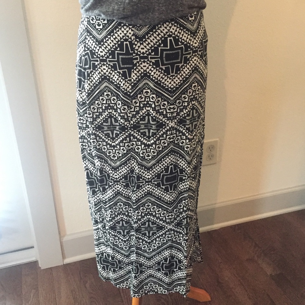 Express Black and White Skirt